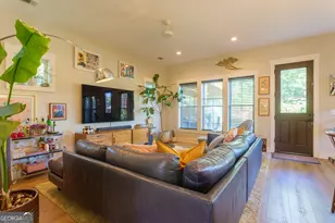 1716 Reynolds St, Savannah, GA 31401 - Photo 8