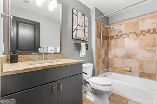 310 W Broughton St, Savannah, GA 31401 - Photo 12