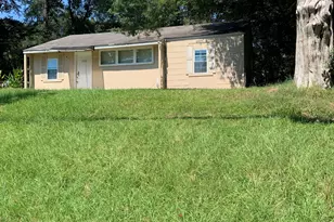 3905 St Charles Pl, Macon, GA 31206 - Photo 2