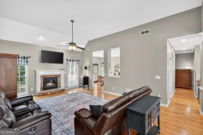 103 W Chestnut Way, Dallas, GA 30132 - Photo 4