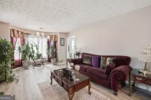 7992 Browning Dr, Lithonia, GA 30058 - Photo 8