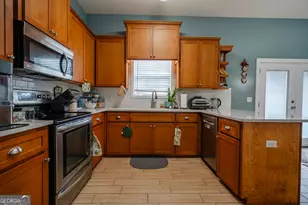 252 S Teakwood Ct, Brunswick, GA 31525 - Photo 8