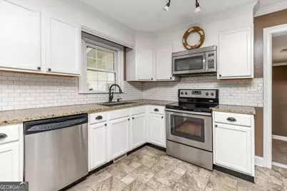 305 Tarrasa Drive, Warner Robins, GA 31088 - Photo 16