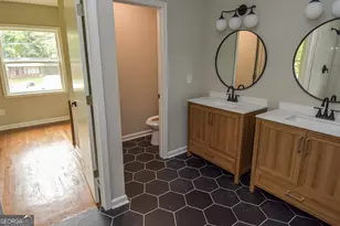 821 Bel Air Cir, Griffin, GA 30224 - Photo 18