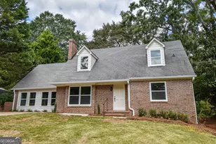 821 Bel Air Cir, Griffin, GA 30224 - Photo 6
