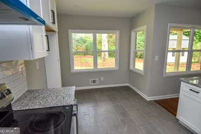 821 Bel Air Circle, Griffin, GA 30224 - Photo 32