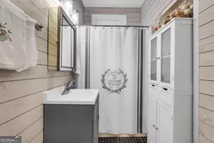 17 E 37th St, Savannah, GA 31401 - Photo 22