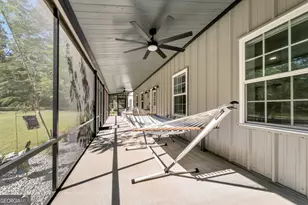 1910 Old Groveland Rd, Pembroke, GA 31321 - Photo 8