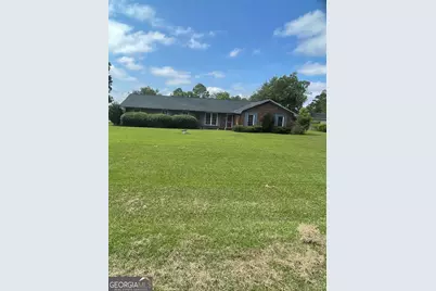 1203 E Barnard Street, Glennville, GA 30427 - Photo 1