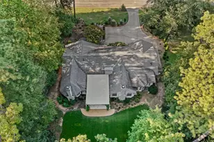 1905 Gainsborough Dr, Atlanta, GA 30341 - Photo 10