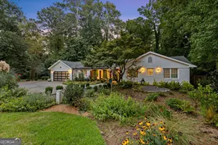 1905 Gainsborough Dr, Atlanta, GA 30341 - Photo 2