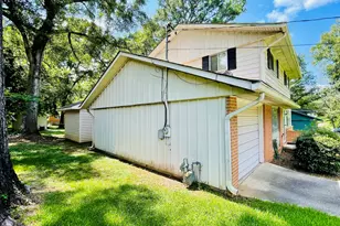 859 Forest Lake Dr S, Macon, GA 31210 - Photo 2