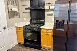 25 Peeks Ct, Senoia, GA 30276 - Photo 4