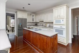 32 Willow Lake Dr, Warner Robins, GA 31093 - Photo 8