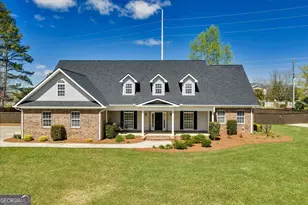 32 Willow Lake Dr, Warner Robins, GA 31093 - Photo 1