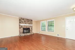 4027 Evelyn Dr, Powder Springs, GA 30127 - Photo 4