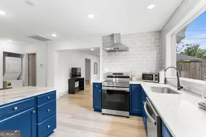 911 Hamilton Court, Savannah, GA 31401 - Photo 6