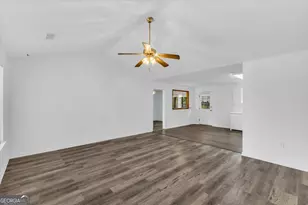 304 E Tietgen St, Pooler, GA 31322 - Photo 8