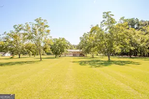 2702 Ware St, Blackshear, GA 31516 - Photo 32