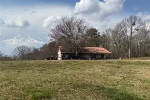 214 Homer Stephens Rd, Cornelia, GA 30531 - Photo 4