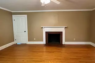 324 N Rhodes St, Union Point, GA 30669 - Photo 16