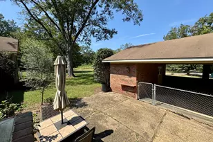 324 N Rhodes St, Union Point, GA 30669 - Photo 86