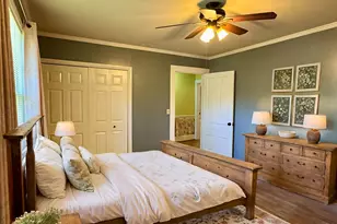 324 N Rhodes St, Union Point, GA 30669 - Photo 42