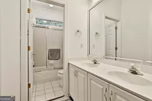 385 Windermere Cir, Newnan, GA 30265 - Photo 40