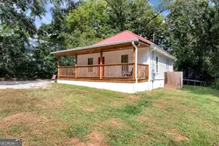 249 S Hill St, Toccoa, GA 30577 - Photo 2
