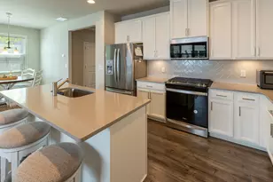 360 Hayden Cir, Woodstock, GA 30189 - Photo 6