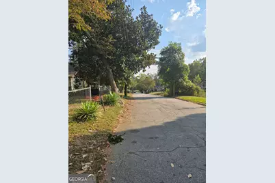 895 Center Hill Avenue NW, Atlanta, GA 30318 - Photo 4