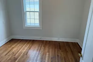 737 E 37th St, Savannah, GA 31401 - Photo 8