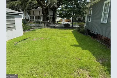 737 E 37th Street, Savannah, GA 31401 - Photo 30