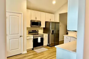283 Chestnut Dr, Brunswick, GA 31523 - Photo 6