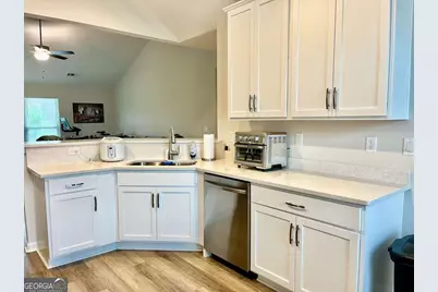 283 Chestnut Drive, Brunswick, GA 31523 - Photo 8