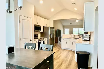 283 Chestnut Drive, Brunswick, GA 31523 - Photo 2