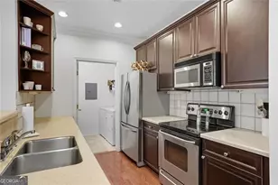 2306 Stratford Commons Commons, Decatur, GA 30033 - Photo 12