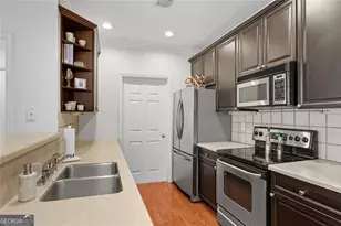 2306 Stratford Commons Commons, Decatur, GA 30033 - Photo 8