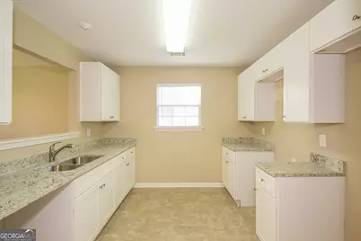 1269 Creekview Circle, Riverdale, GA 30296 - Photo 6