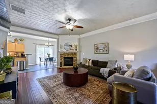 1431 Bay Overlook Dr, Woodstock, GA 30188 - Photo 4