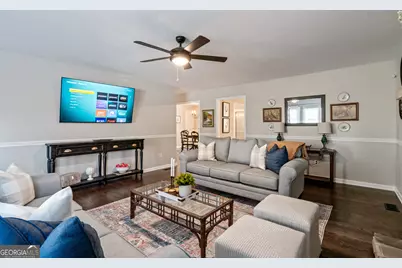 17 Rock Crest Circle SE, Cartersville, GA 30121 - Photo 2