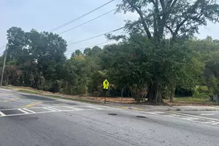 82 W Lake Ave SW, Atlanta, GA 30314 - Photo 1