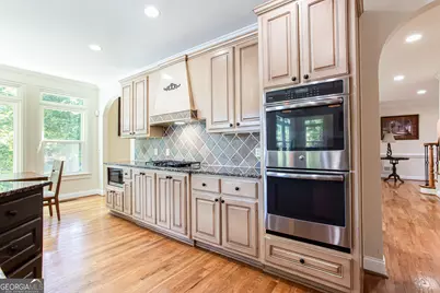 1005 Hedgerose Lane, Roswell, GA 30075 - Photo 16