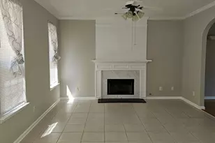 6865 Breeze Dr, Stone Mountain, GA 30087 - Photo 4