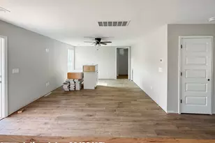 204 Sutton Dr, Perry, GA 31069 - Photo 8