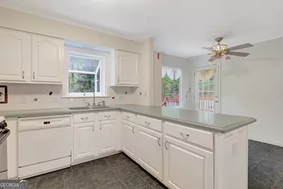 2461 Creekside Trace, Jonesboro, GA 30236 - Photo 14