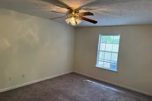 130 Clara Jean Ct, Lagrange, GA 30240 - Photo 4