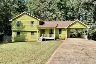 1372 Sir Knights Way, Lawrenceville, GA 30045 - Photo 2