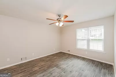 5616 Hammond Drive, Norcross, GA 30071 - Photo 6