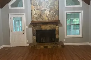 2570 Rocky Springs Dr, Marietta, GA 30062 - Photo 4